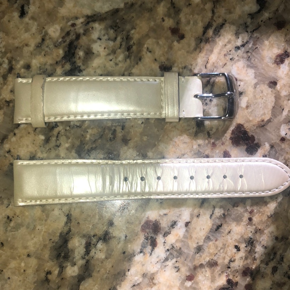 Michele watch band 18” pearl white